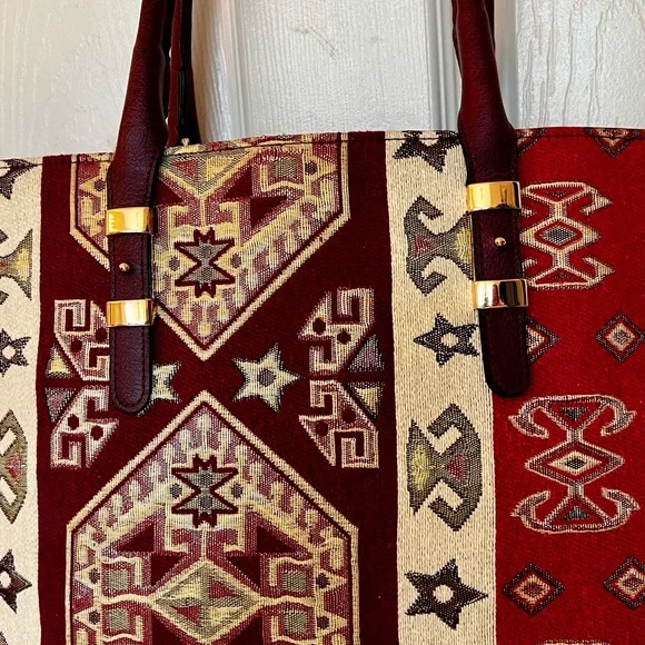 NEW UNIQUE Faux Leather & Material Multicolor shoulder bag purchased Macedonia - Picture 3 of 12